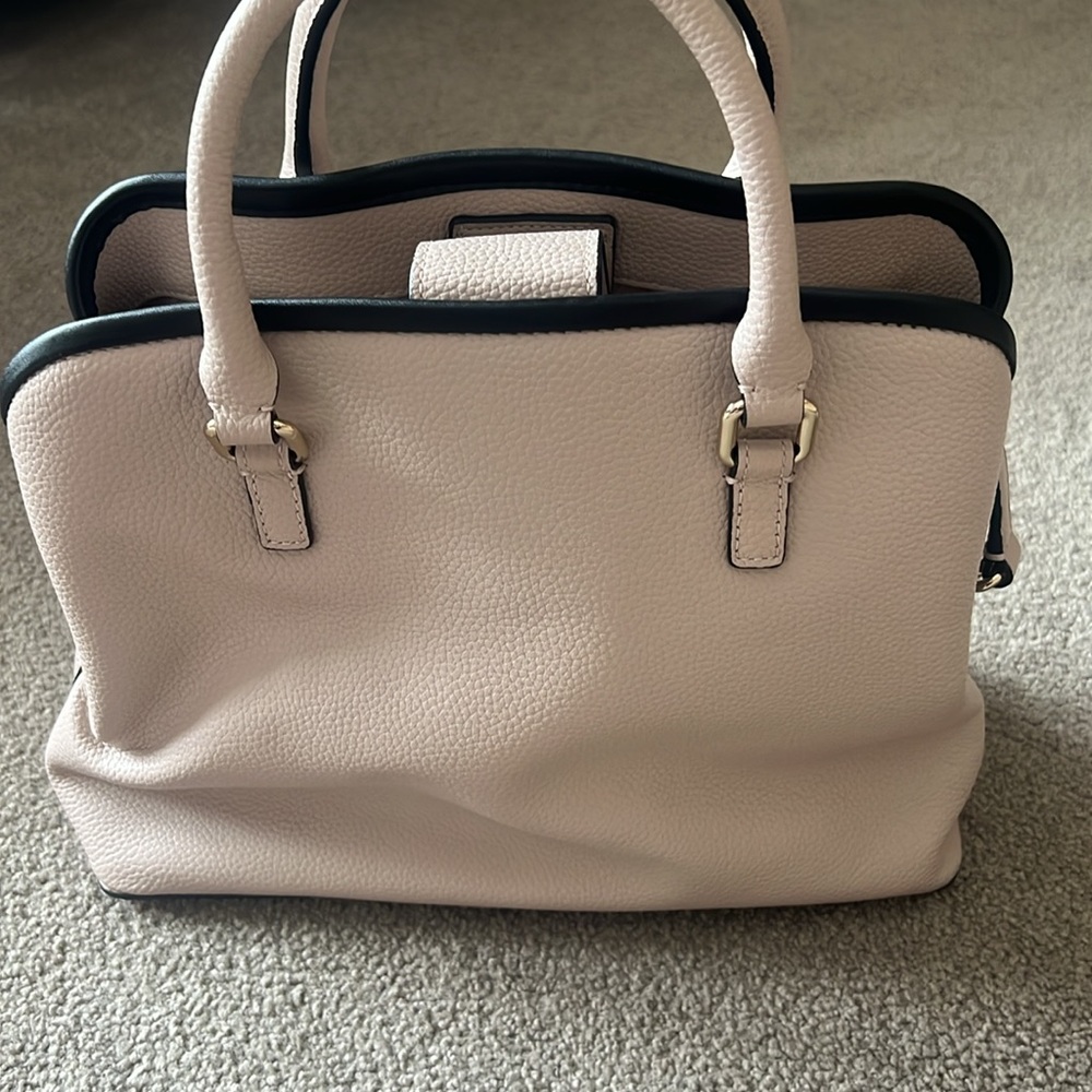 Ladies Kate Spade Purse! - Picture 2 of 11
